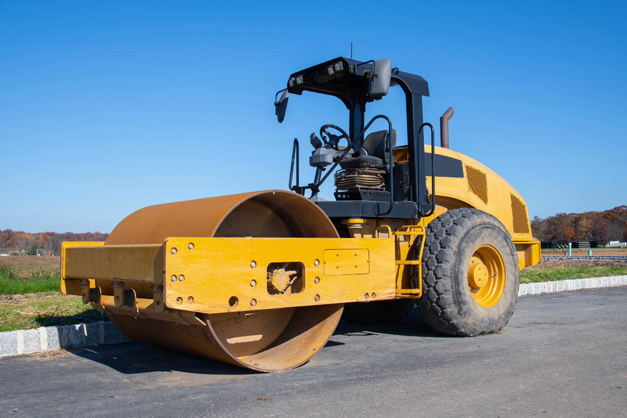 inchiriere cilindru compactor