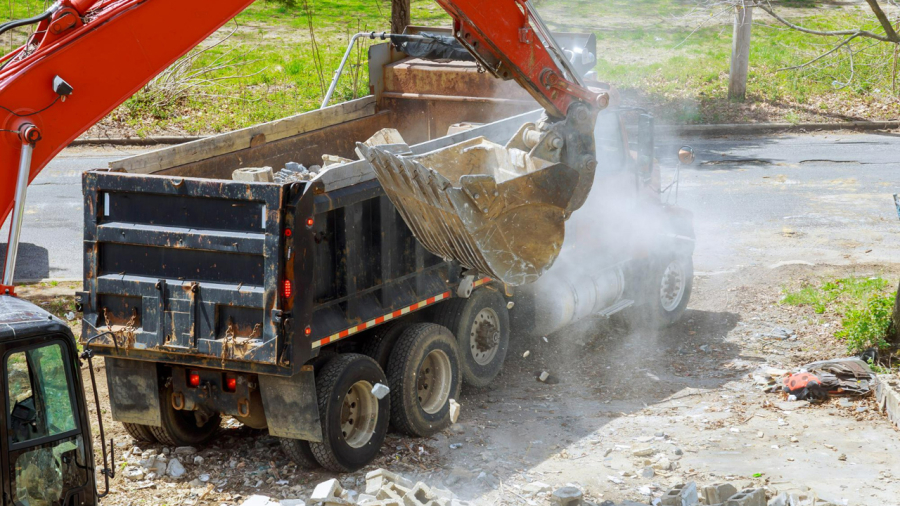 Reciclarea molozului direct pe șantier cum reduci costurile